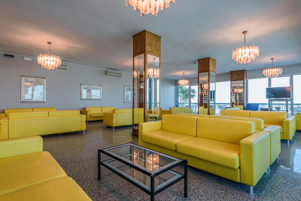 Hotel Majestic Беллария-Иджеа-Марина Экстерьер фото